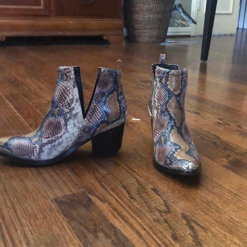 Worn once Jeffrey Campbell boots